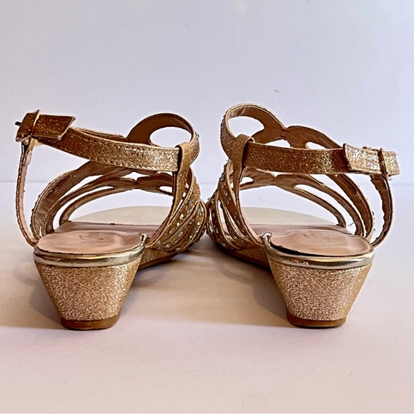 FOREVER SADALS (ADJUSTABLE STRAPS) SIZE 7 - Picture 9 of 10